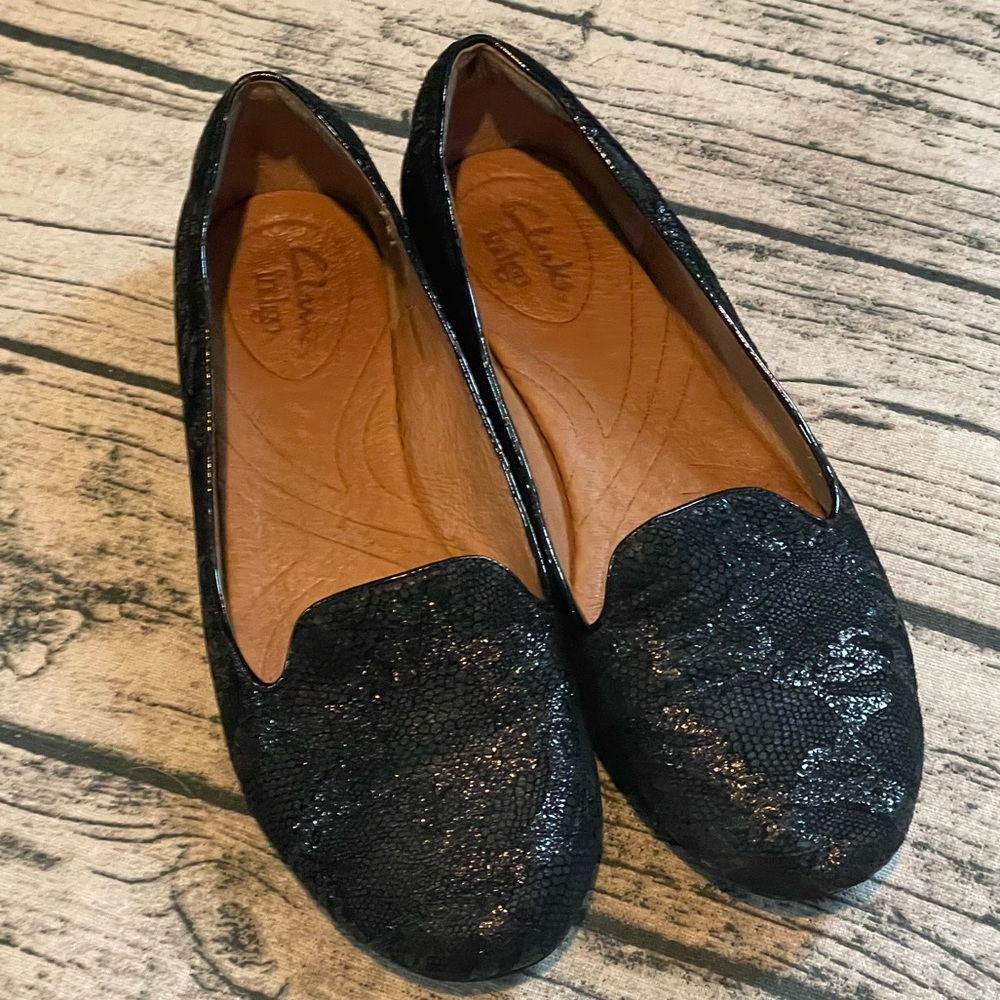 Clarks black flat dress shoes - 8.5